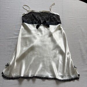 Morgan Taylor Intimates Vintage Satin Chemise Gown Lace Ribbon Ivory M